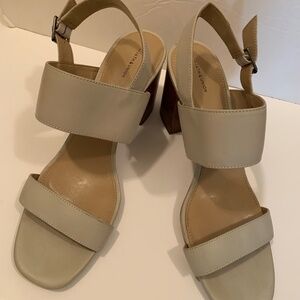 Size 11 Nude Color Sandals Block Heel 14th and Union